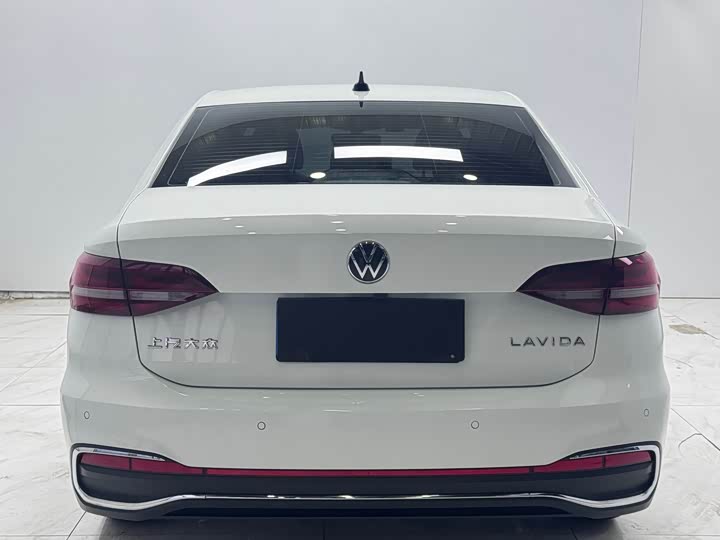 Фото 5 - Volkswagen Lavida