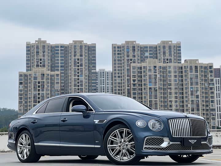 Фото 3 - Bentley Flying Spur Hybrid