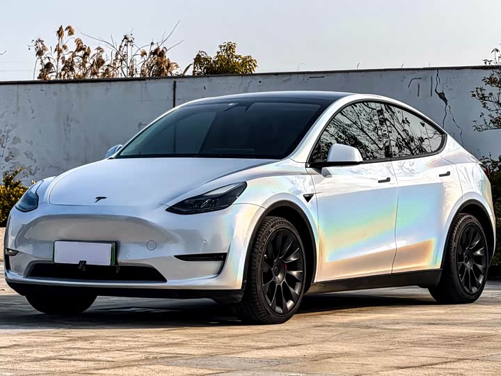 Фото 1 - Tesla Model Y