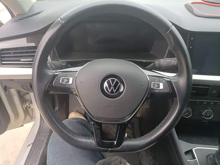 Фото 3 - Volkswagen Lavida