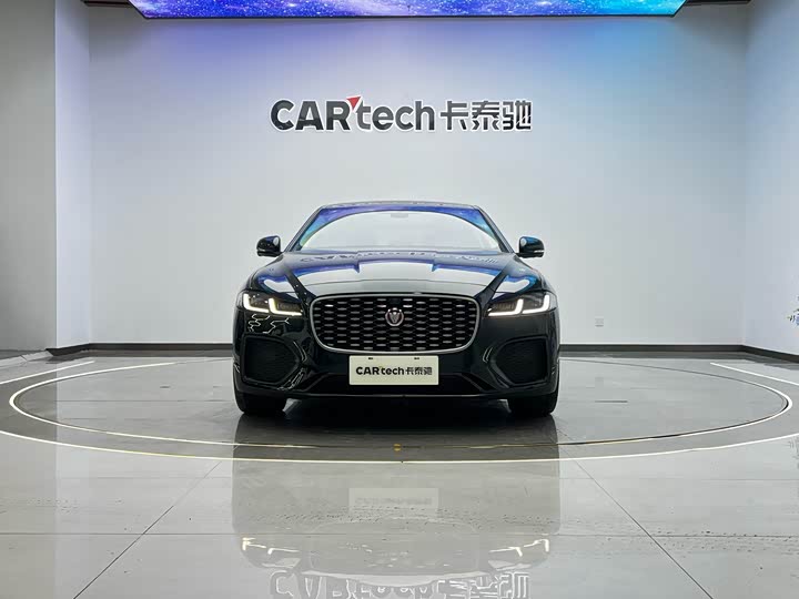 Фото 2 - Jaguar XF L