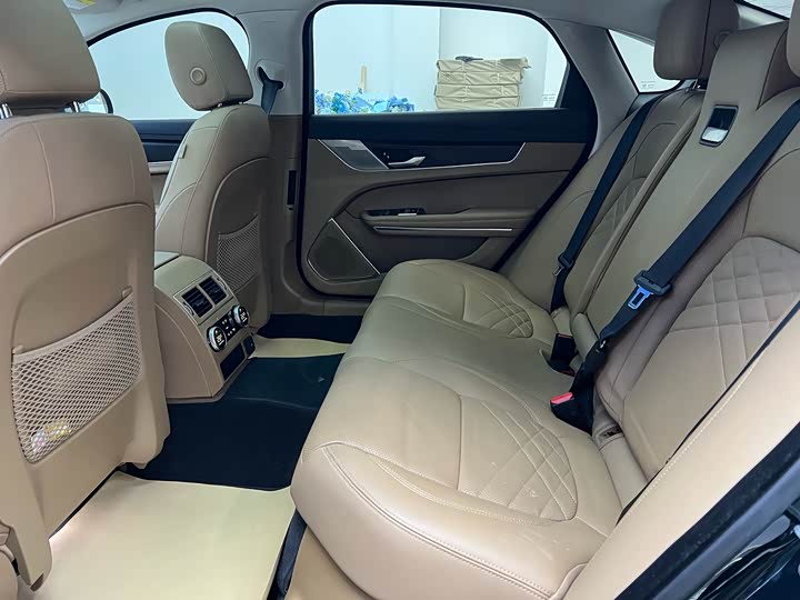 Фото 8 - Jaguar XF L