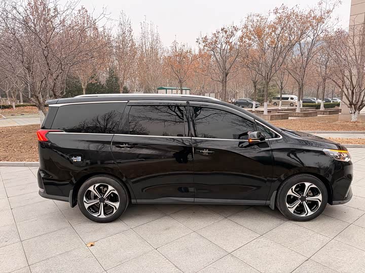 Фото 7 - Maxus G50