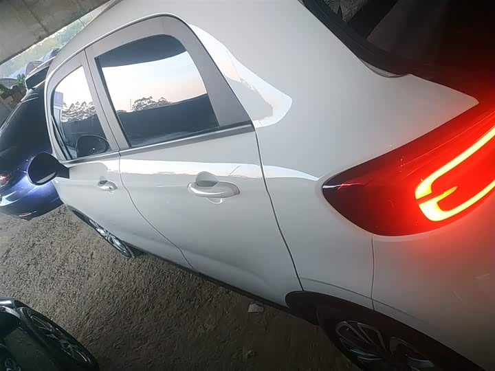 Фото 5 - Leapmotor T03