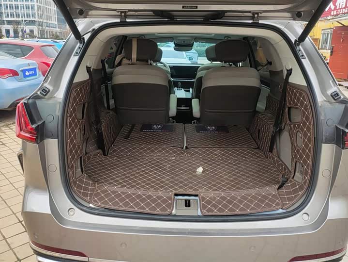 Фото 4 - Roewe RX9