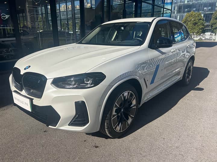 Фото 2 - BMW iX3