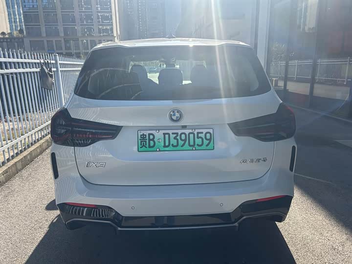 Фото 3 - BMW iX3