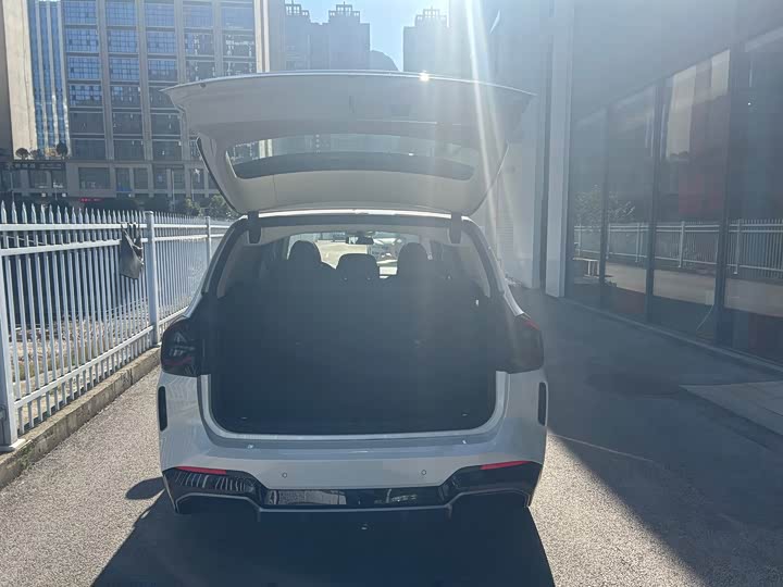 Фото 4 - BMW iX3