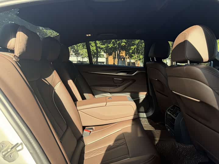 Фото 6 - BMW 5 Series