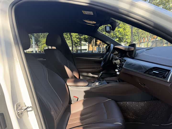 Фото 7 - BMW 5 Series