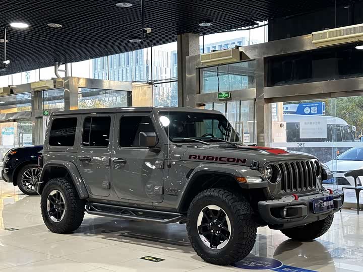 Фото 3 - Jeep Wrangler