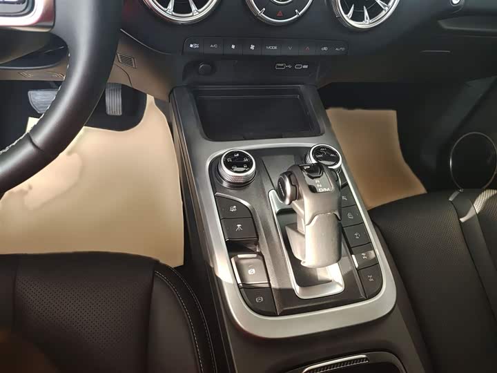 Фото 6 - Tank 300