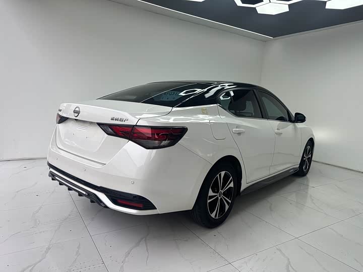 Фото 7 - Nissan Sylphy