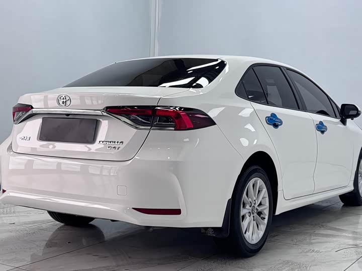 Фото 6 - Toyota Corolla