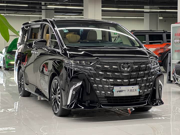 Фото 3 - Toyota Alphard