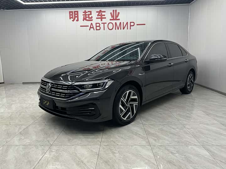 Фото 1 - Volkswagen Sagitar L