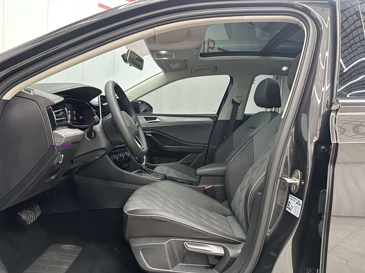 Фото 4 - Volkswagen Sagitar L