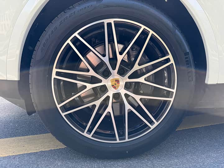 Фото 2 - Porsche Cayenne