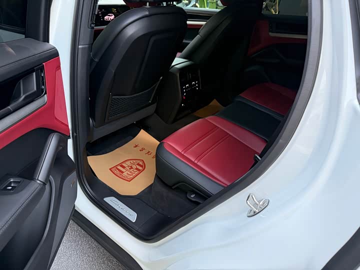 Фото 8 - Porsche Cayenne