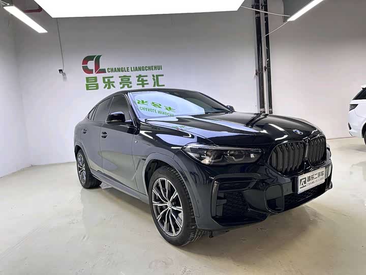 Фото 2 - BMW X6