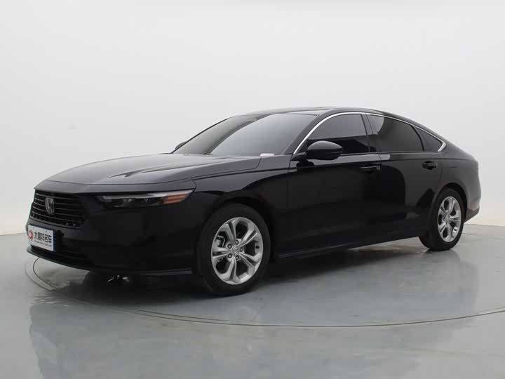 Фото 2 - Honda Accord