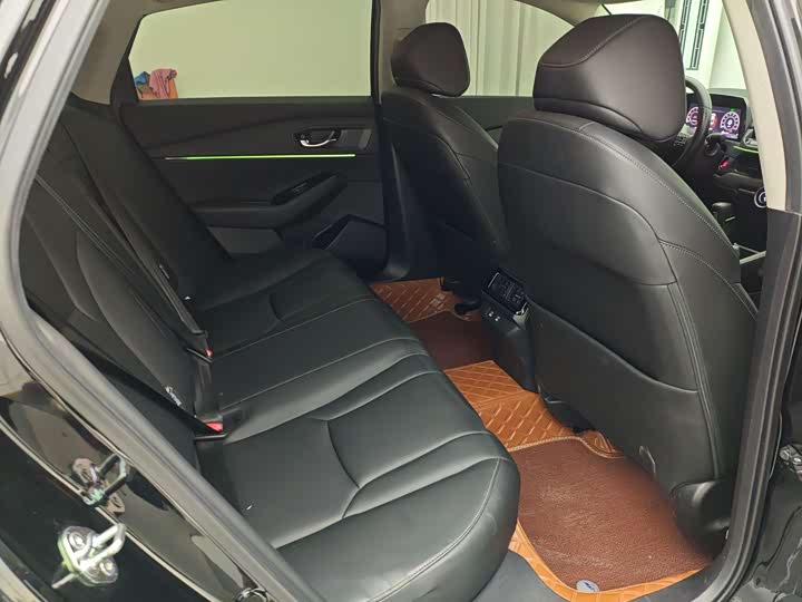 Фото 9 - Honda Accord