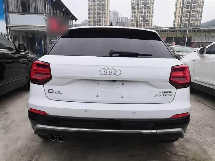 Фото 6 - Audi Q2L