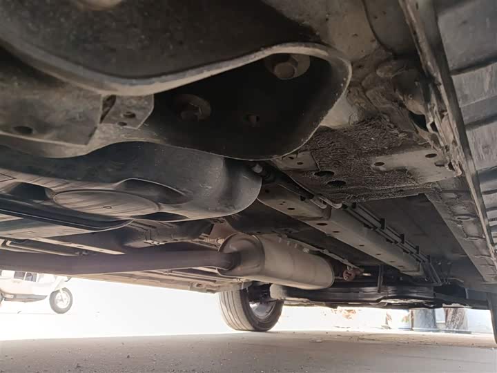 Фото 3 - Maxus G50