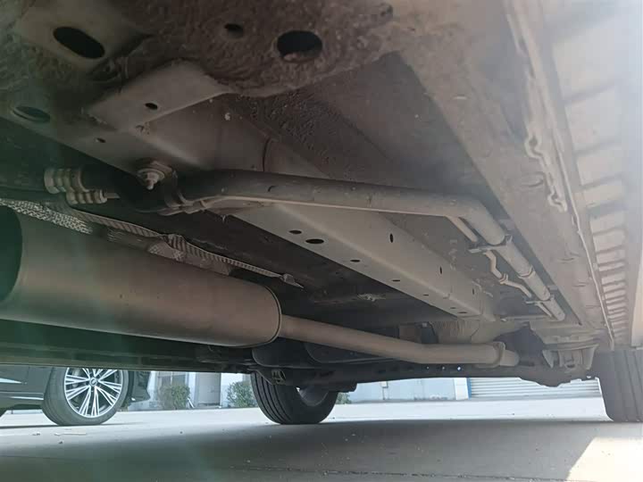 Фото 5 - Maxus G50