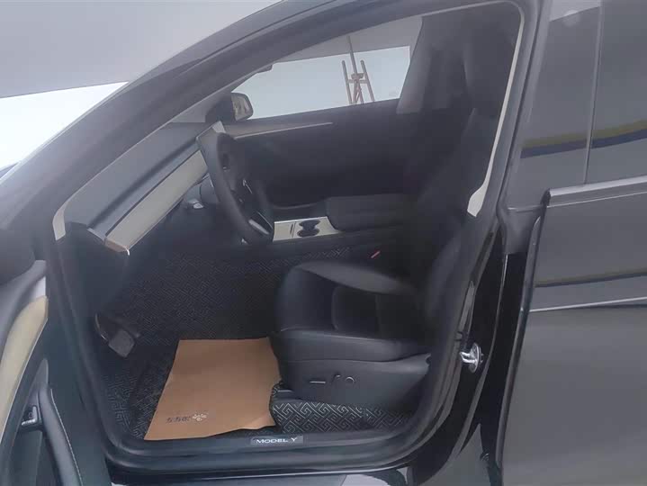 Фото 9 - Tesla Model Y