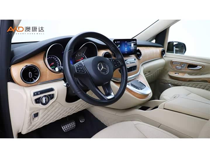 Фото 6 - Mercedes-Benz V-Class