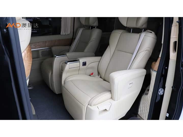 Фото 7 - Mercedes-Benz V-Class