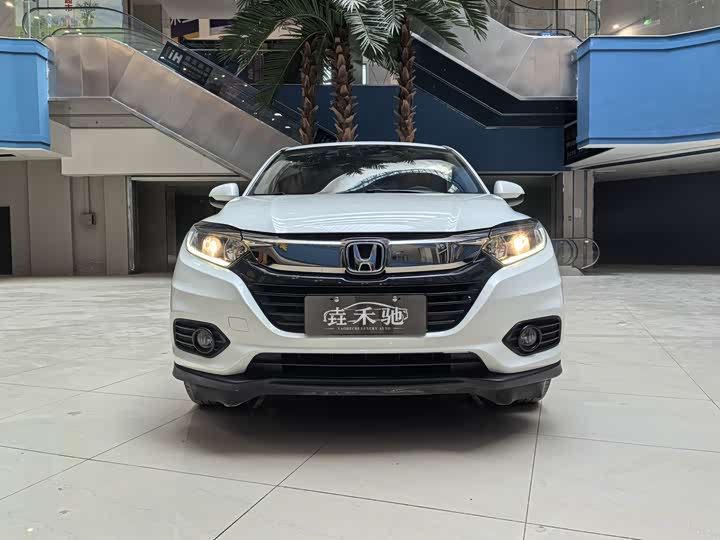 Фото 2 - Honda Vezel