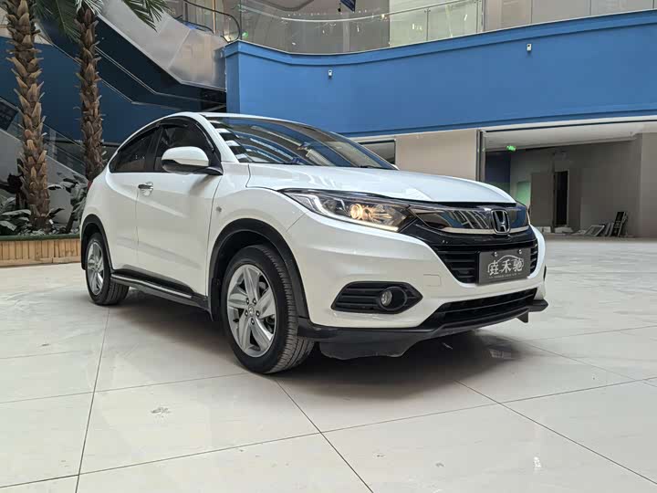 Фото 3 - Honda Vezel