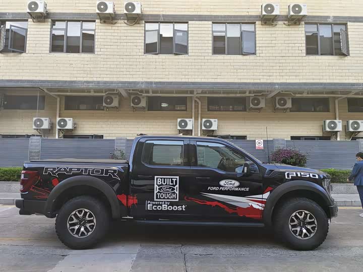 Фото 4 - Ford F-150 Raptor