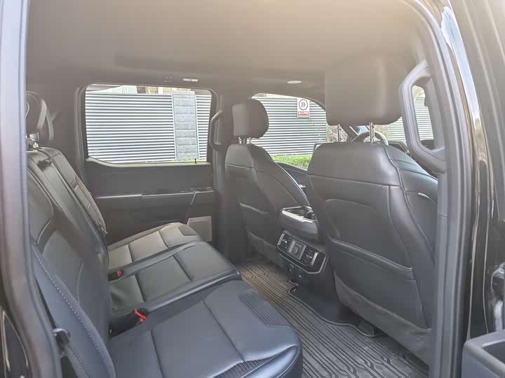 Фото 6 - Ford F-150 Raptor