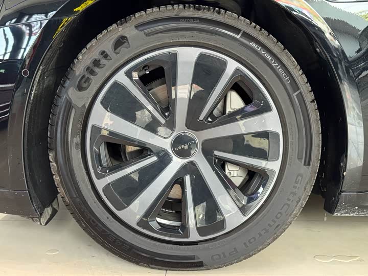 Фото 6 - Luxeed S7