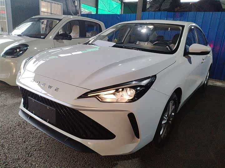 Фото 2 - Roewe i5