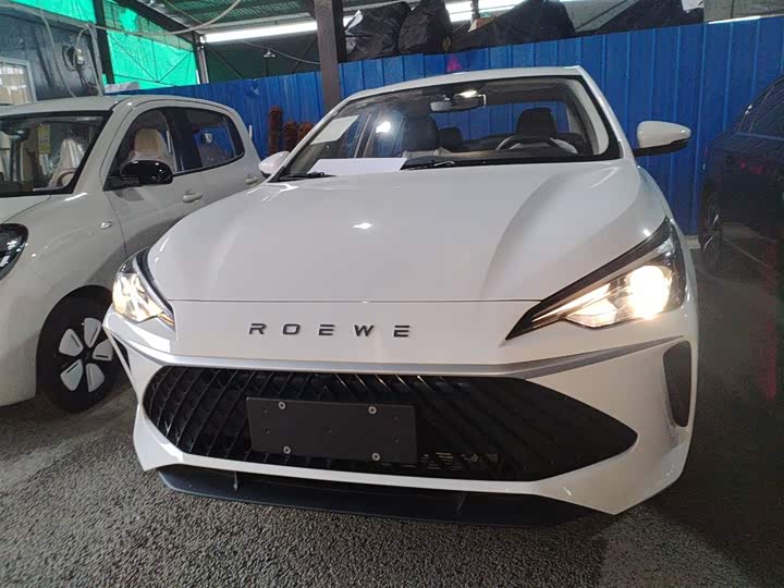 Фото 3 - Roewe i5