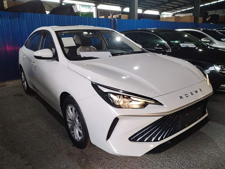 Фото 4 - Roewe i5