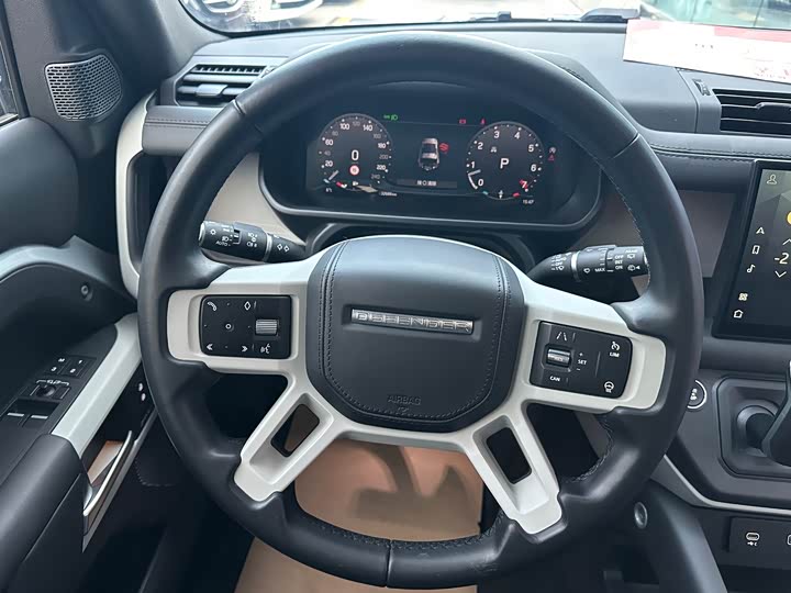 Фото 8 - Land Rover Defender