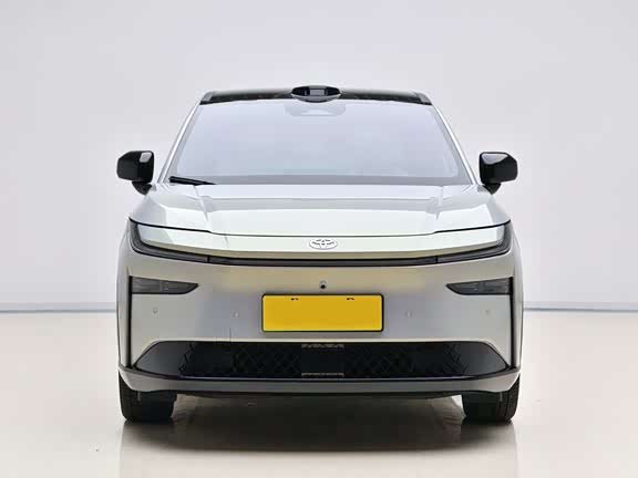 Фото 2 - Toyota bZ3X