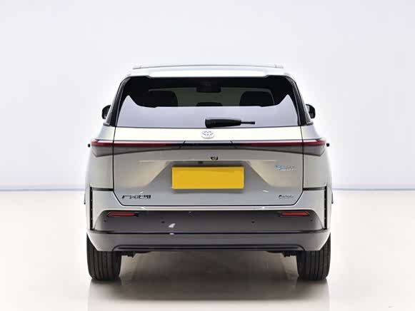 Фото 5 - Toyota bZ3X