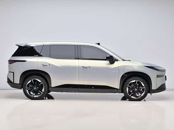 Фото 8 - Toyota bZ3X