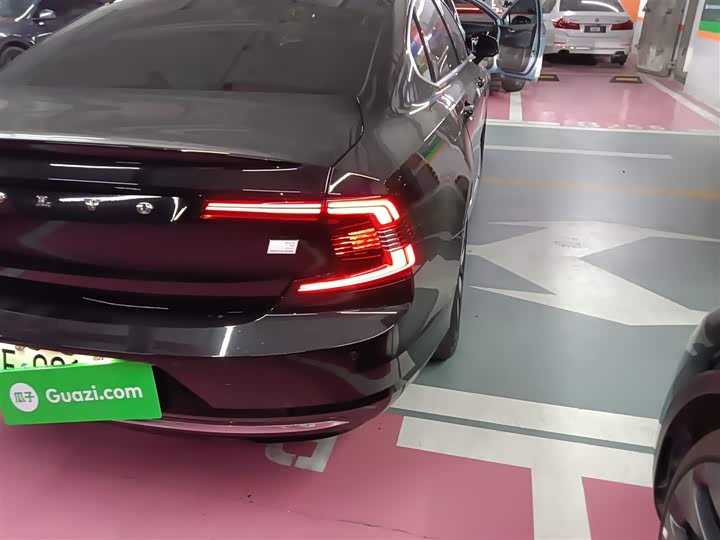 Фото 8 - Volvo S90 Hybrid