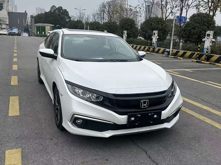 Фото 3 - Honda Civic