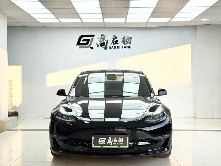 Фото 2 - Tesla Model 3