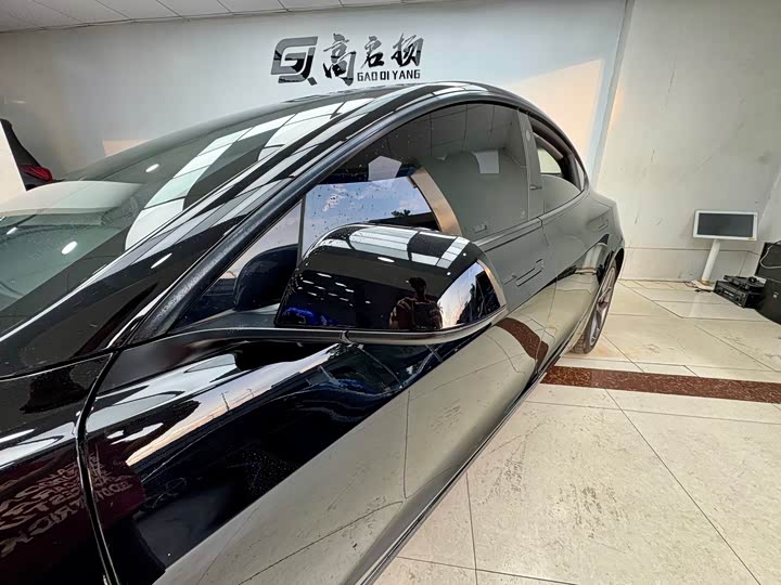 Фото 5 - Tesla Model 3