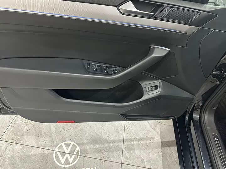 Фото 8 - Volkswagen Magotan