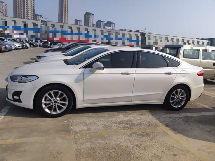 Фото 5 - Ford Mondeo